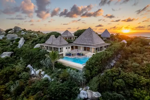 Traditional Villa Red Rock  Panoramic Caribbean Ocean & Mountain views, 3 bedrooms in Virgin Gorda