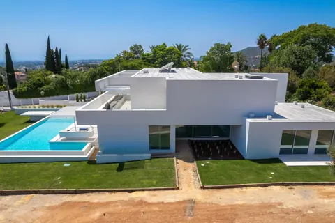 Luxury Villa Sea View, 5 bedrooms in Vale Formoso price for sale For Super Rich