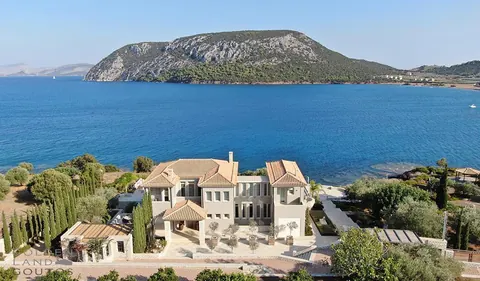 Luxury Villa Beach Front Views of the islands of Spetses and Dokos, 11 bedrooms in Hermione