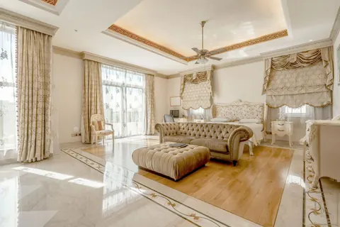 Luxury Villa Golf View Gorgeous Pool Adjoins a Jacuzzi, 6 bedrooms in Emirates Hills - Dubai luxury for sale For Super Rich