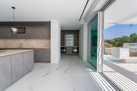 Luxury Villa Sea View, 5 bedrooms in Vale Formoso luxury for sale For Super Rich
