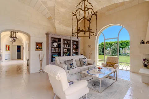 Design Villa Panoramic View, 5 bedrooms in Carpignano Salentino value for sale For Super Rich