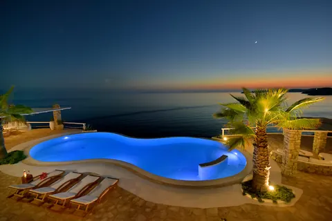 Architectural Villa one-of-a-kind location access sea, stunning panoramic view from Pinnacle Estate, 14 bedrooms in Mykonos image for sale For Super Rich