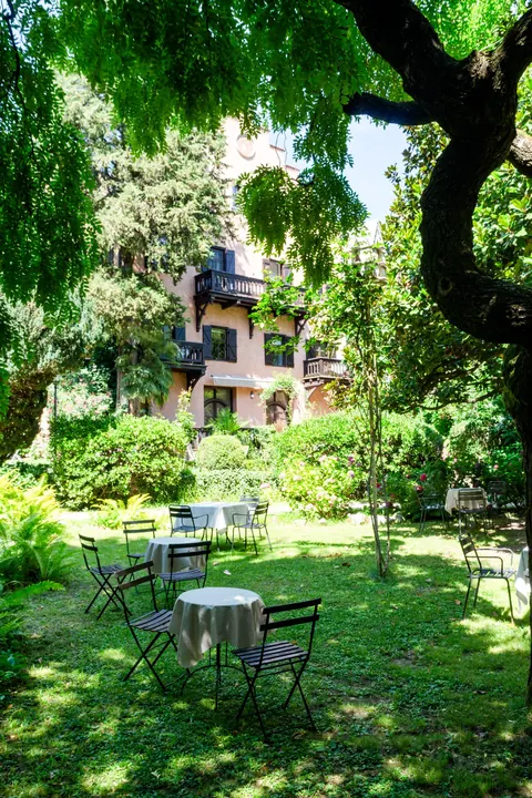 Luxury Castle Panoramic View and Mountain view, 8 bedrooms in Merano South Tyrol New for sale For Super Rich