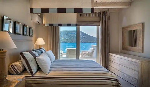 Luxury Villa Beach Front Views of the islands of Spetses and Dokos, 11 bedrooms in Hermione ultra luxury for sale For Super Rich