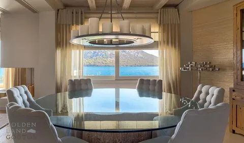 Luxury Villa Beach Front Views of the islands of Spetses and Dokos, 11 bedrooms in Hermione deal for sale For Super Rich