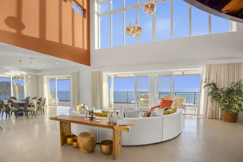 Luxury Penthouse Beach Front Panoramic View, 6 bedrooms in Jaco
