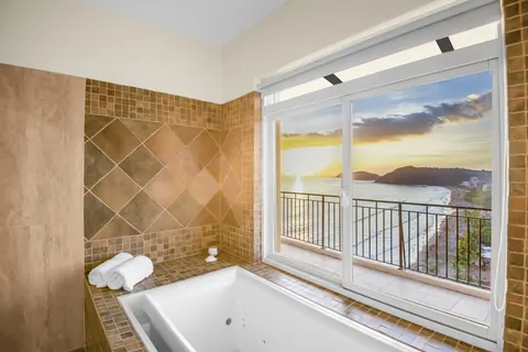Luxury Penthouse Beach Front Panoramic View, 6 bedrooms in Jaco price for sale For Super Rich