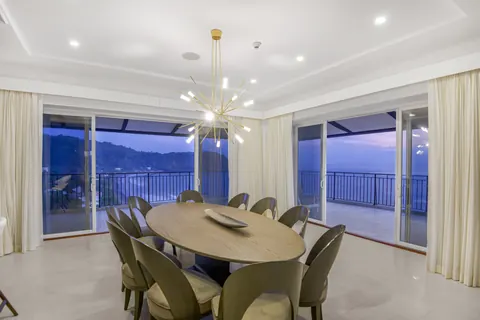 Luxury Penthouse Beach Front Panoramic View, 6 bedrooms in Jaco buy for sale For Super Rich