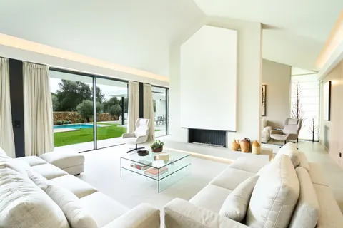 Modern House Golf View, 12-meter swimming pool, 6 bedrooms in Algarve buy for sale For Super Rich