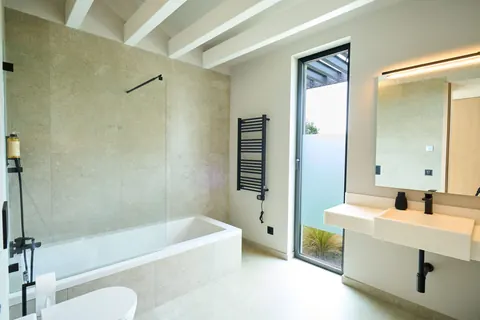 Modern House Golf View, 12-meter swimming pool, 6 bedrooms in Algarve ultra luxury for sale For Super Rich