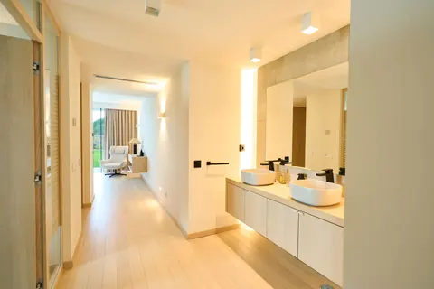 Modern House Golf View, 12-meter swimming pool, 6 bedrooms in Algarve real estate for sale For Super Rich