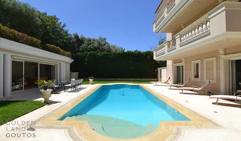 Modern Villa Tented Garden pool of 42 sqm, equipped with a hydro-massage, 7 bedrooms in Vouliagmeni Used for sale For Super Rich