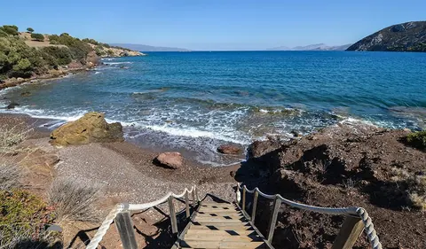 Luxury Villa Beach Front Views of the islands of Spetses and Dokos, 11 bedrooms in Hermione photo for sale For Super Rich