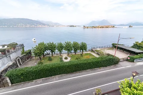 Premium Villa overlooks the Borromean Islands two large terraces, 6 bedrooms in Lake Maggiore unique for sale For Super Rich