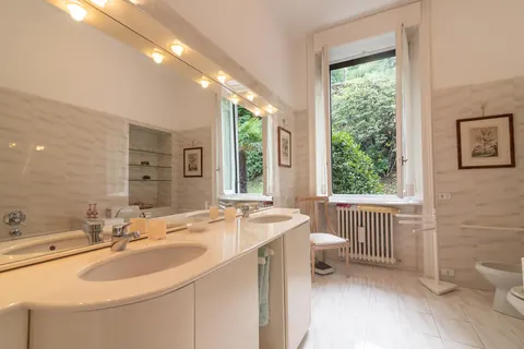 Premium Villa overlooks the Borromean Islands two large terraces, 6 bedrooms in Lake Maggiore exclusive for sale For Super Rich