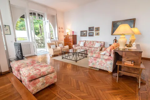 Premium Villa overlooks the Borromean Islands two large terraces, 6 bedrooms in Lake Maggiore ultra luxury for sale For Super Rich