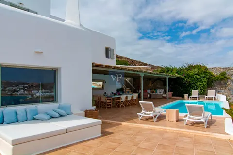 Elegant Villa Blanca sea views of Psarrou beach in Agios Lazaros, infinity pool, 5 bedrooms in Mykonos