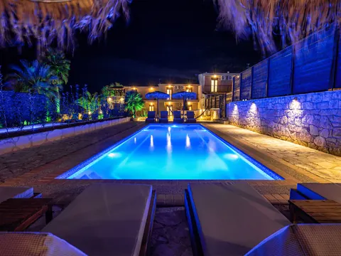 Premium Hotel Beach Front Sea View, 14 bedrooms in Halkidiki unique for sale For Super Rich