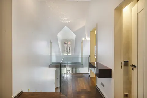 Elegant Apartment City View Private roof terrace, 3 bedrooms in Lisbon buy for sale For Super Rich