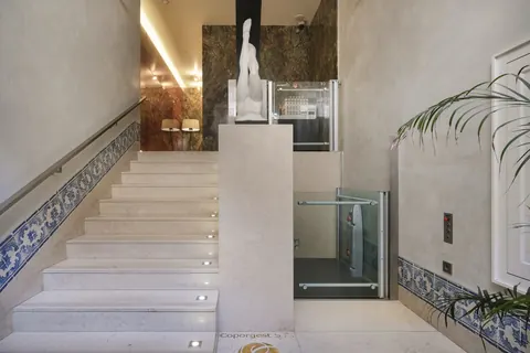 Elegant Apartment City View Private roof terrace, 3 bedrooms in Lisbon ads for sale For Super Rich