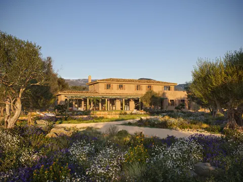 Elegant Villa Mountain View picturesque environment, 5 bedrooms in Mallorca New for sale For Super Rich