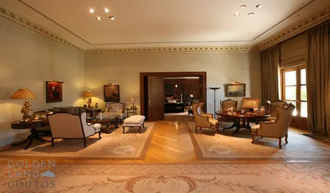 Luxury Villa Quiet area & Pool 5 cars parking space, 4+2 bedrooms in Athens buy for sale For Super Rich