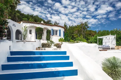 mediterranean  Villa wonderful pool breathtaking views, 4 bedrooms in Arzachena - Sardinia available for sale For Super Rich