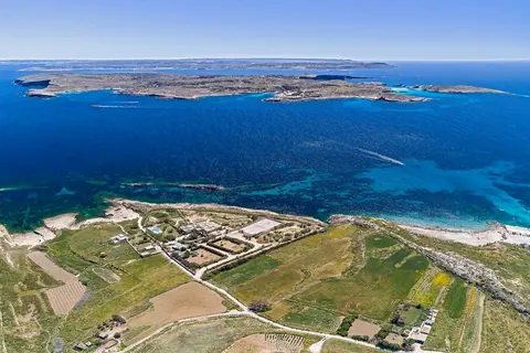 Luxury Villa Panoramic views of the sea, Comino and Cirkewwa Private beach access, Tennis court, 5 bedrooms in Gozo available for sale For Super Rich