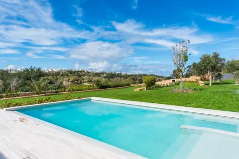 Design Villa Panoramic View outdoor & indoor swimming pool, 4 bedrooms in Gharghur