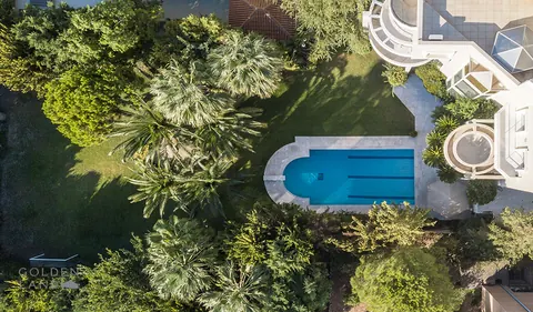 Luxury House Vaste garden of 1000 sqm Nice swimming pool, 6 bedrooms in Athens