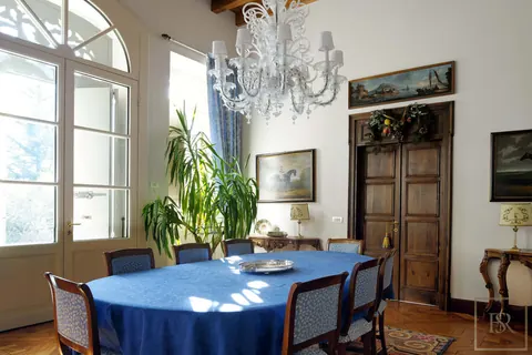 Century Villa Built 1826 Outdoor Swimming Pool, 16 bedrooms in Lake Garda value for sale For Super Rich