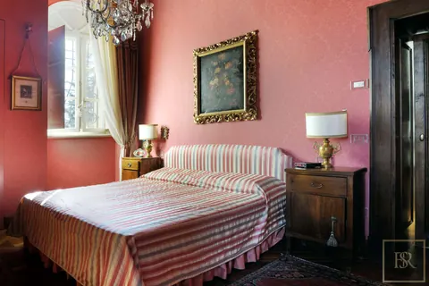 Century Villa Built 1826 Outdoor Swimming Pool, 16 bedrooms in Lake Garda Classified ads for sale For Super Rich