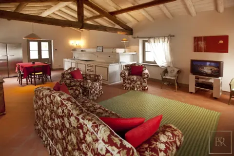 Century Villa Built 1826 Outdoor Swimming Pool, 16 bedrooms in Lake Garda photos for sale For Super Rich
