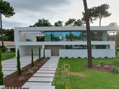 Design Villa SAINT-TROPEZ near two golf courses, 6 bedrooms in Almada Aroira New for sale For Super Rich
