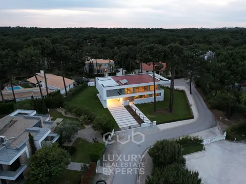 Design Villa SAINT-TROPEZ near two golf courses, 6 bedrooms in Almada Aroira best for sale For Super Rich