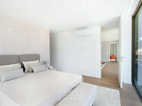 Design Villa SAINT-TROPEZ near two golf courses, 6 bedrooms in Almada Aroira ads for sale For Super Rich