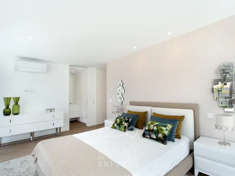 Design Villa SAINT-TROPEZ near two golf courses, 6 bedrooms in Almada Aroira photos for sale For Super Rich