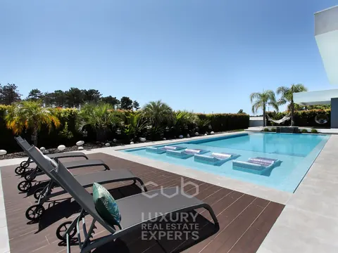 Design Villa MALDIVAS views of the garden and pool, 4 bedrooms in Verdizela available for sale For Super Rich