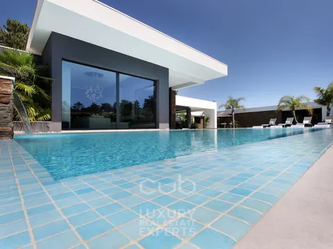 Design Villa MALDIVAS views of the garden and pool, 4 bedrooms in Verdizela property for sale For Super Rich
