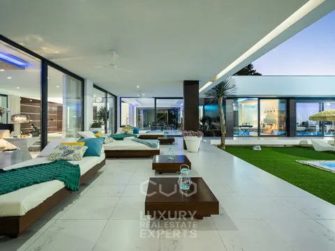 Modern House PALM TREE football field, heated outdoor pool & home cinema, 5 +2 bedrooms in Verdizela real estate for sale For Super Rich