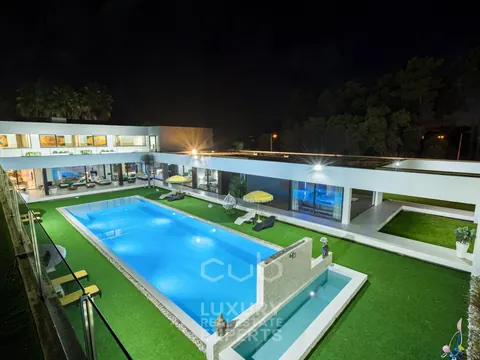 Modern House PALM TREE football field, heated outdoor pool & home cinema, 5 +2 bedrooms in Verdizela luxury for sale For Super Rich