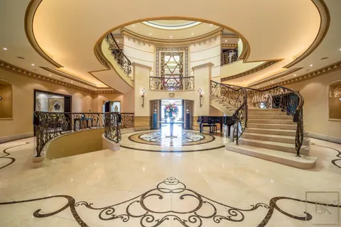 Luxury Villa Palatial golf course view in Sector L private cinema, gym, spa, 8 bedrooms in Emirates Hills - Dubai