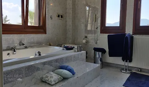 Country Villa one-of-a-kind mesmerizing garden, 5/6  bedrooms in Athens ultra luxury for sale For Super Rich