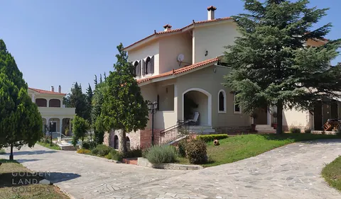 Country Villa one-of-a-kind mesmerizing garden, 5/6  bedrooms in Athens buy for sale For Super Rich