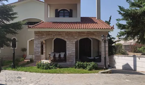 Country Villa one-of-a-kind mesmerizing garden, 5/6  bedrooms in Athens search for sale For Super Rich