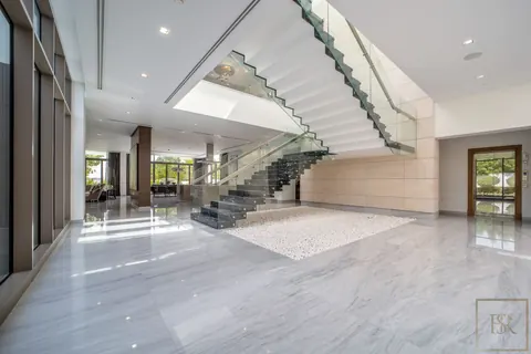 Luxury Villa Panoramic View state-of-the-art amenities, 8 bedrooms in District One - Dubai LP0014 for sale For Super Rich