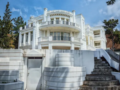 Neoclassical Villa Panoramic View, 5 bedrooms in Thessaloniki available for sale For Super Rich Neoclassical Villa Panoramic View, 5 bedrooms in Thessaloniki available for sale For Super Rich