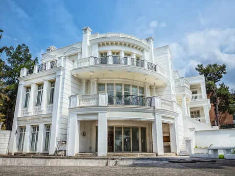 Neoclassical Villa Panoramic View, 5 bedrooms in Thessaloniki buy for sale For Super Rich Neoclassical Villa Panoramic View, 5 bedrooms in Thessaloniki buy for sale For Super Rich