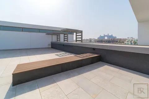 Luxury Villa Beach Front Sunset views across the sea, 5 bedrooms in Palm Jumeirah - Dubai Classified ads for sale For Super Rich